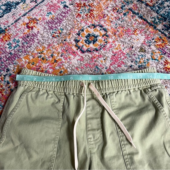 United by Blue Organic Cotton Pull On Rolled Cuff Olive Green Poplin Shorts - Picture 4 of 10